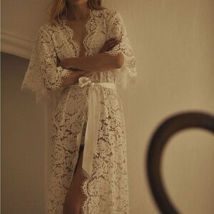 Elegant Lace Robe in Cream